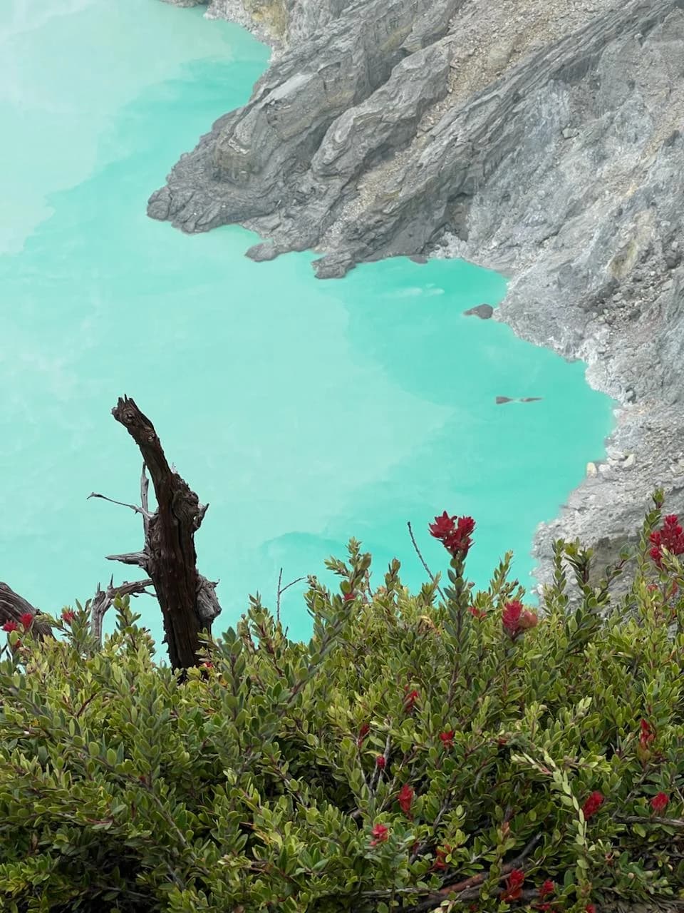 Вулкан Иджен на Яве: шахтёры, сера и тачки-ламборгини